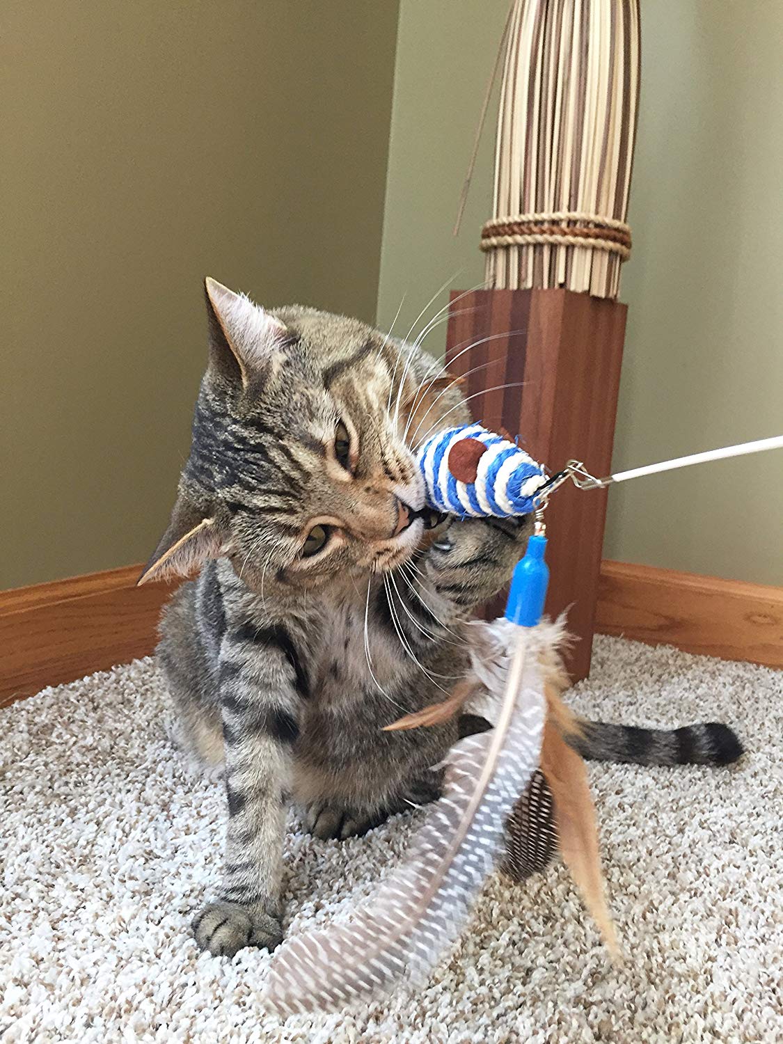 Interactive Cat Toy - Mice and Feathers on Fiberglass Padded Wand